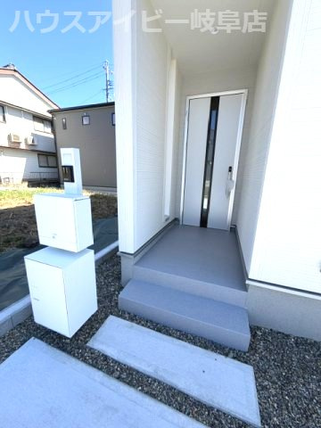 岐阜市東鶉新築建売全5棟！コンパクトサイズの3LDK！価格もお買い求めやすく♪リビングエアコン付き！の玄関|岐阜市東鶉新築建売全5棟！コンパクトサイズの3LDK！価格もお買い求めやすくなってます♪リビングエアコン付き！
