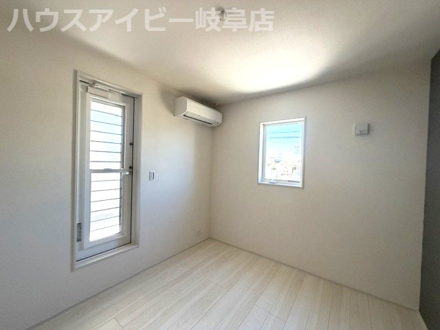 岐阜市東鶉新築建売全5棟！コンパクトサイズの3LDK！価格もお買い求めやすく♪リビングエアコン付き！の洋室|岐阜市東鶉新築建売全5棟！コンパクトサイズの3LDK！価格もお買い求めやすくなってます♪リビングエアコン付き！