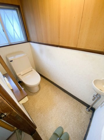 江良2丁目中古住宅のトイレ