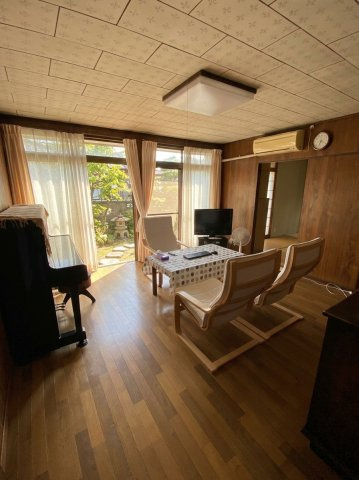 江良2丁目中古住宅の居間・リビング