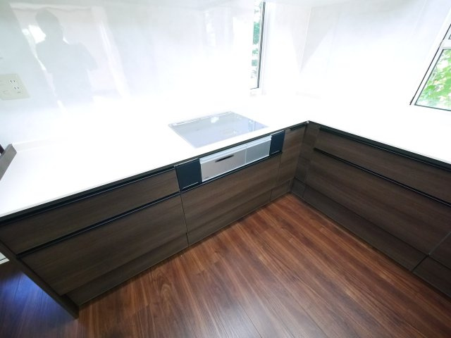 大網白里市季美の森南3　中古戸建のキッチン|内外装リフォーム済み令和8年9月 キッチン・ユニット交換済上下水都市ガス ゴルフ場がある分譲地内