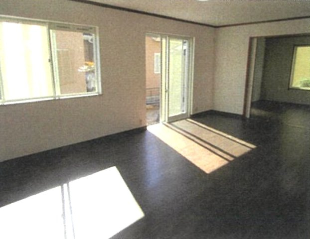 大網白里市季美の森南3　中古戸建の居間・リビング|内外装リフォーム済み令和8年9月 キッチン・ユニット交換済上下水都市ガス ゴルフ場がある分譲地内