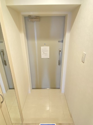 ブリリアント　トゥデイの玄関