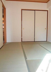 アーバンコート根岸の寝室|落ち着いて過ごせるお部屋なので、寝室にいかがでしょうか