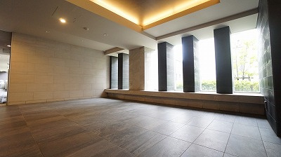 パレステージ西新井大師西のエントランス|建物の内部です