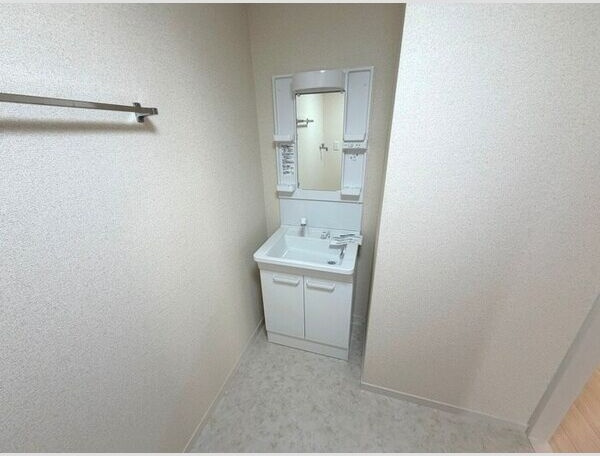 中マンションの洗面所