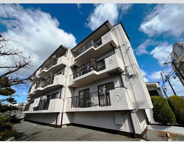 中マンションの外観