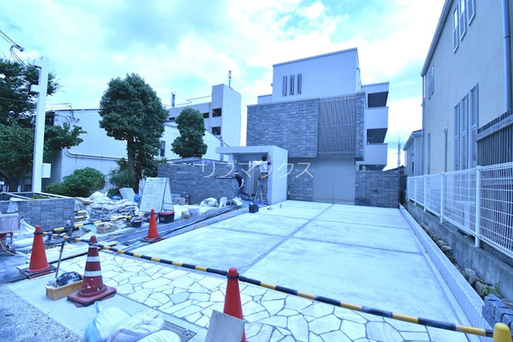 【エントランス】Ｐｕｒｅ　Ｇａｒｄｅｎｓ　Ｏｋａｍｏｔｏ 