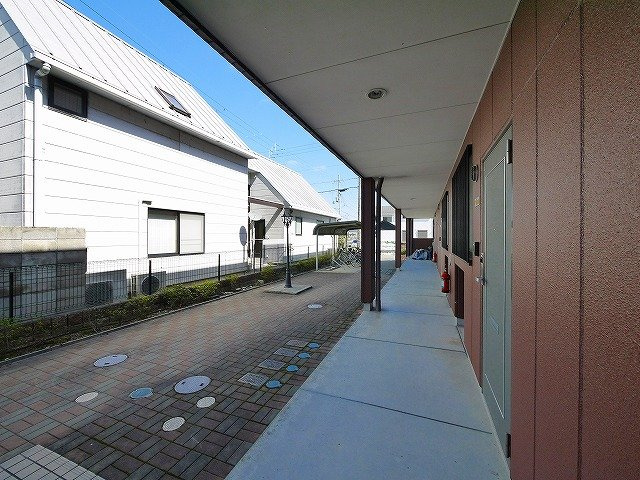 ボンボニエールのエントランス