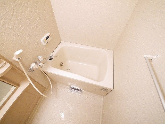 ボンボニエールの浴室|毎日の疲れを癒すにはこちら！