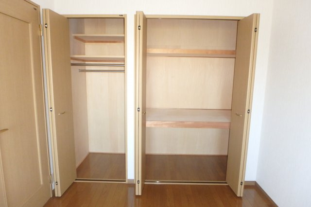 グランドクレスト武蔵中原の収納|他のお部屋の参考写真となります。