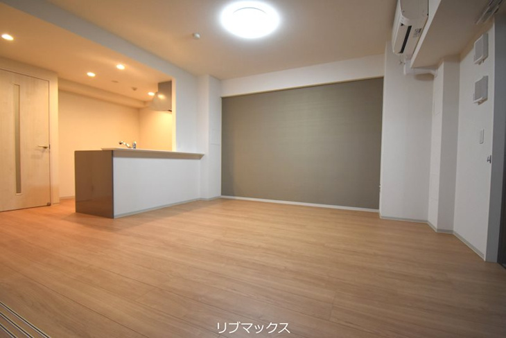 【居間・リビング】ブルーミンメドー本山 
