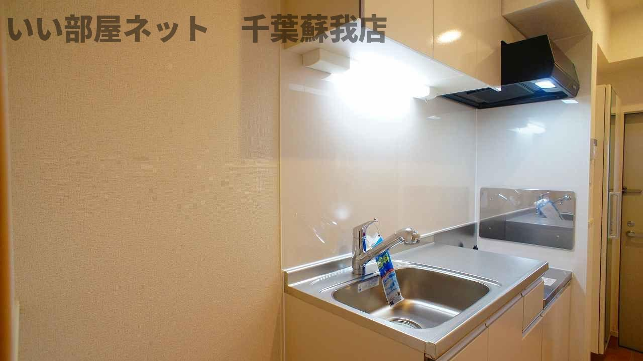 インモルターレのキッチン|コンパクトなキッチンで掃除もラクラク