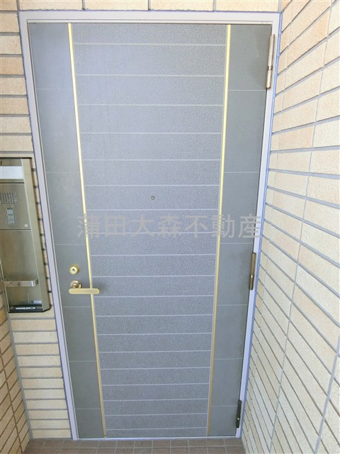 プラムハイツ澤田の玄関