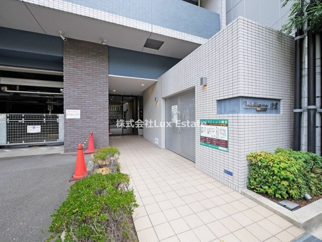 インテリジェンス御堂のエントランス