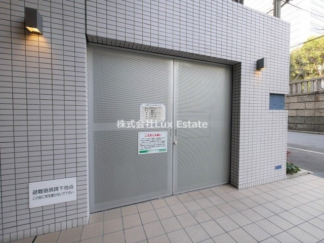インテリジェンス御堂のエントランス