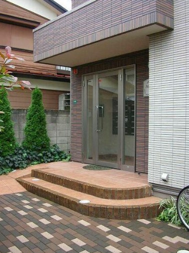 陽だまり荘のエントランス