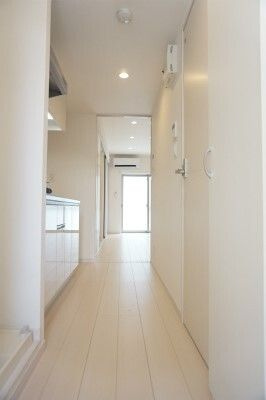 千葉市中央区若草１丁目の賃貸マンションの玄関