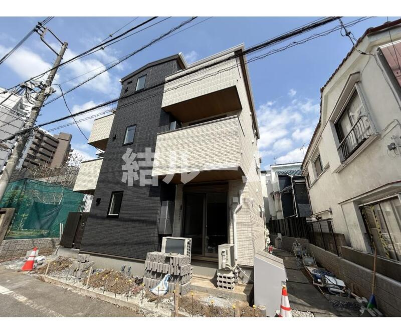 豊島区池袋本町１丁目のアパートの外観