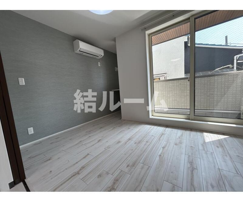 豊島区池袋本町１丁目のアパートの居間・リビング