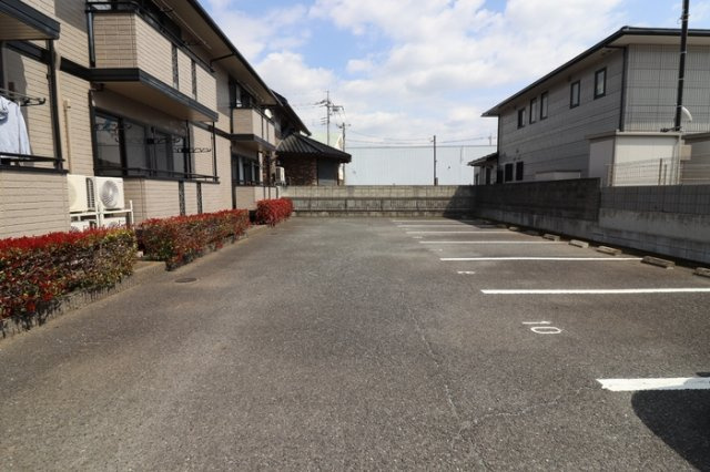 【駐車場】 | エピナール　Ｂ