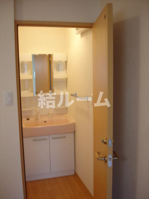 北区上十条１丁目のアパートの洗面所