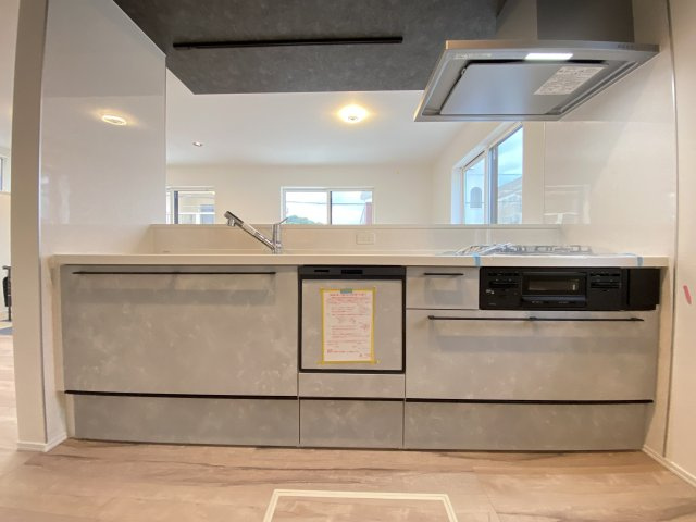 糸満市糸満Ⅳ（全2棟）のキッチン|※同施工会社写真です