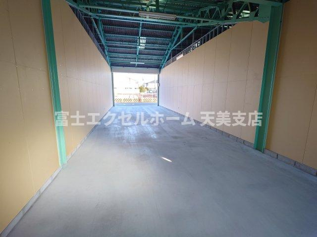 羽曳野倉庫のロビー