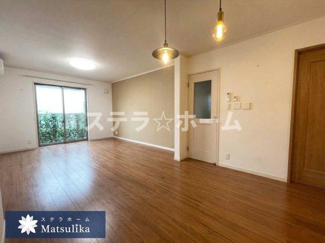 円山町 中古戸建の居間・リビング|ゆったり過ごせるリビングです
※写真は家具がない状態のイメージです