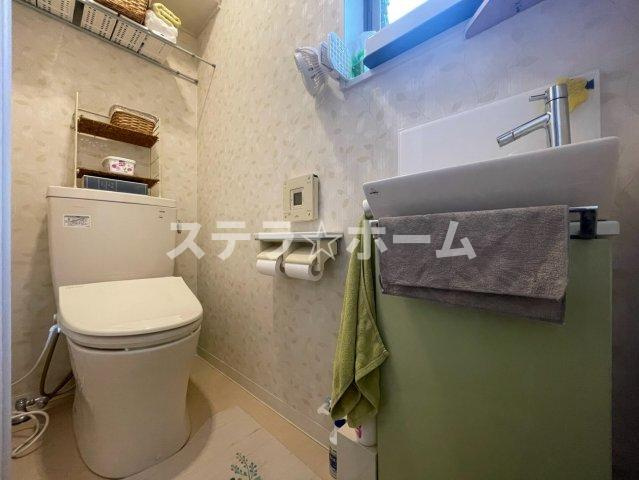円山町 中古戸建のトイレ|落ち着いたトイレです
