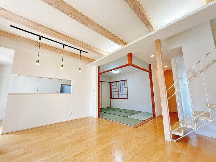 リフォーム　中古戸建　一宮市開明　平成20年築の居間・リビング