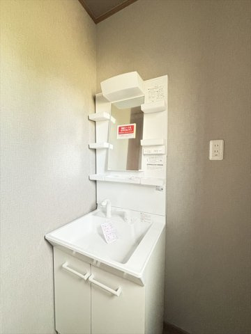 【独立洗面台】 | 篠原コーポラス２ | 独立洗面台あり、毎朝おしゃれに忙しい女性の方におすすめです