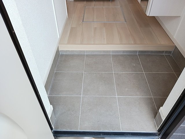 【玄関】 | フェリチタカーサ　Ⅰ | ゆったりとした玄関です