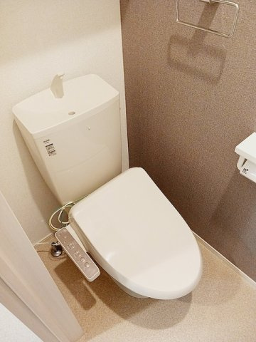 【トイレ】 | ベル　ヴィラージュ　Ｂ | 落ち着いた色調のトイレです