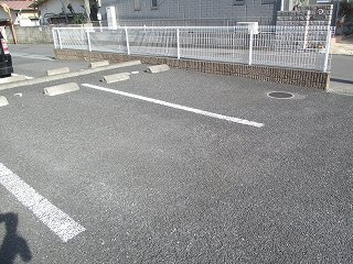 【駐車場】 | ファンタジアＡ | 駐車場に車を止められます