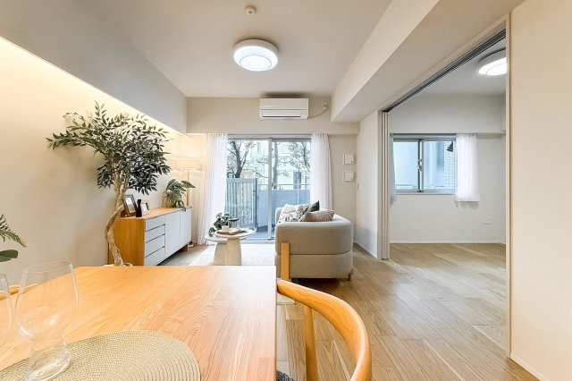 藤和学芸大学ホームズⅡ（1階部分）／仲介手数料無料／新規フルリノベーションの居間・リビング