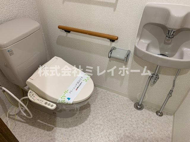 プラムハイツ澤田のトイレ|同建物内別のお部屋の参考写真になります。
