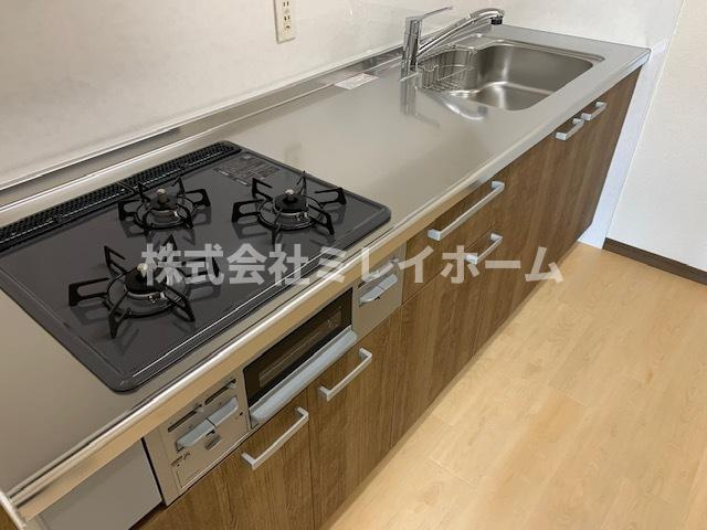 プラムハイツ澤田のキッチン|同建物内別のお部屋の参考写真になります。