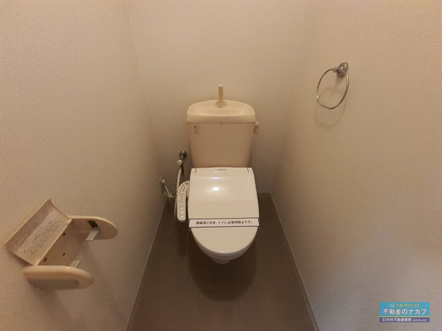 サンビレッジ八番館のトイレ|※同タイプの部屋写真です