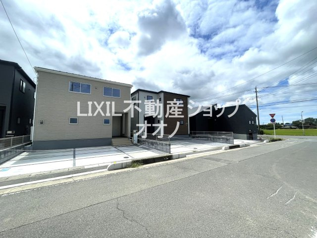 【前面道路含む現地写真】 | 加須市三俣1丁目　新築戸建て　全５棟　3号棟