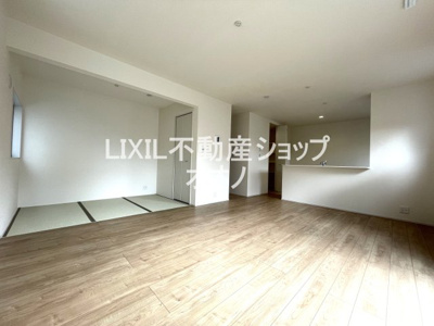 【居間・リビング】 | 加須市三俣1丁目　新築戸建て　全５棟　3号棟