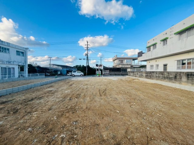 ♥♥うるま市兼箇段第3-①号棟（全3棟）の駐車場|駐車場があります