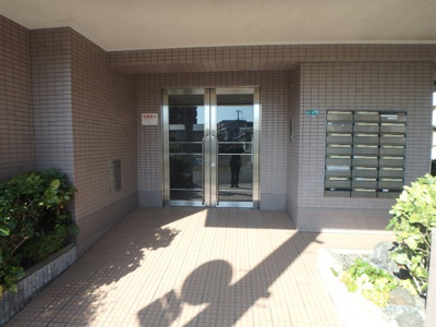 【エントランス】 | ビューメゾン津高 | エントランスです