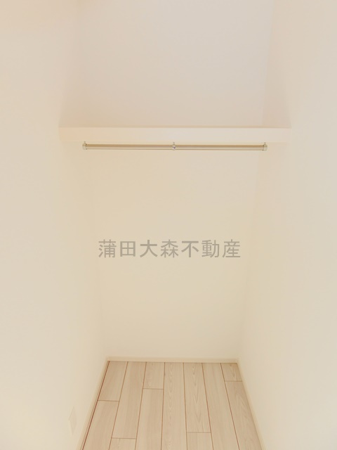 クレヴィアリグゼ蒲田西の収納|洋室4.9帖収納　オープンクローゼット