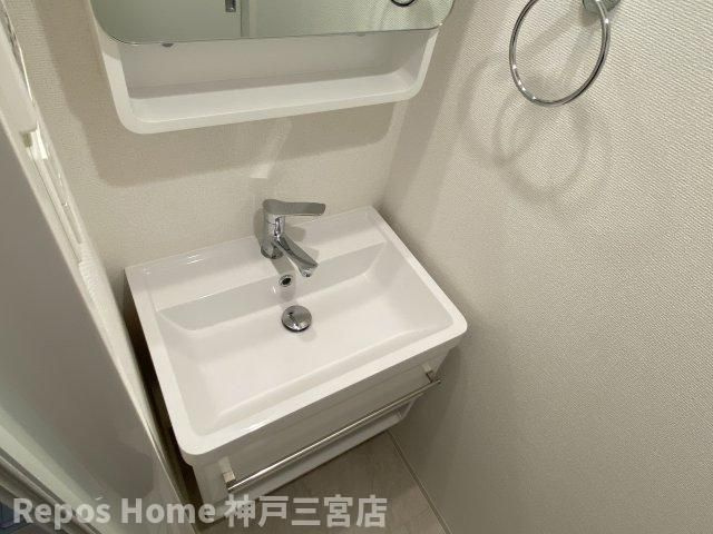 セレニテ神戸元町クレアの洗面所