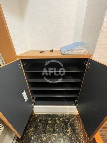 サクシード南森町の玄関|サクシード南森町　シューズボックス