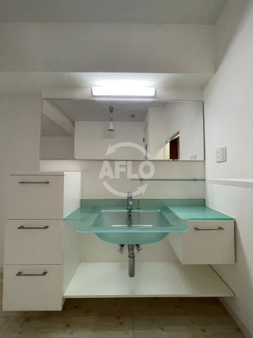 サクシード南森町の洗面所|サクシード南森町　独立洗面化粧台