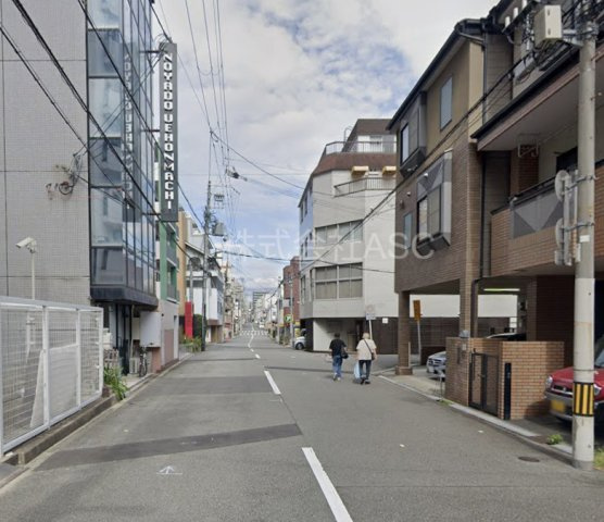 新聞印刷本社ビルの周辺