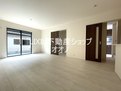 【居間・リビング】 | 加須市三俣1丁目　新築戸建て　全５棟　4号棟
