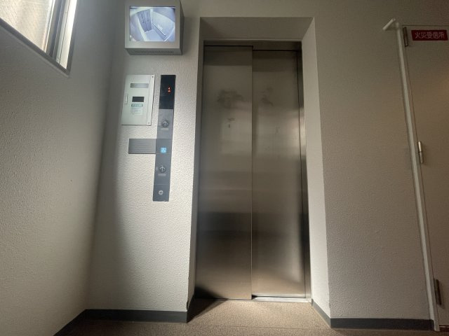 ワールドアイURBAN　GATEのエントランス